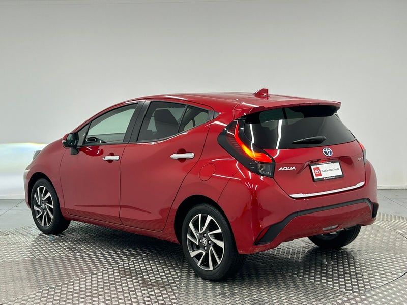 2025 Toyota Aqua 1.5 Hybrid Z image 5
