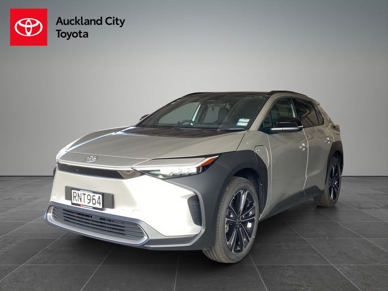 2025 Toyota bZ4X Motion 71Kwh/Ev/4Wd image 2