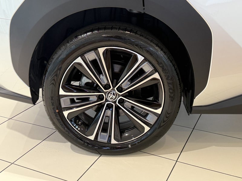 2025 Toyota bZ4X Motion 71Kwh/Ev/4Wd image 4