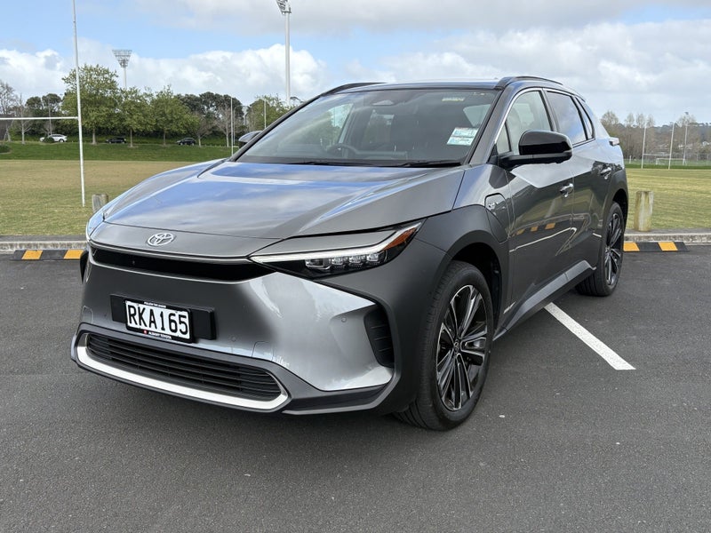 2025 Toyota bZ4X Motion BEV AWD SUV/5D/5S image 3