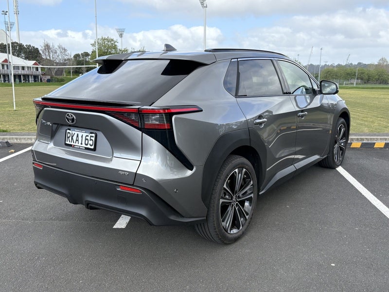 2025 Toyota bZ4X Motion BEV AWD SUV/5D/5S image 4