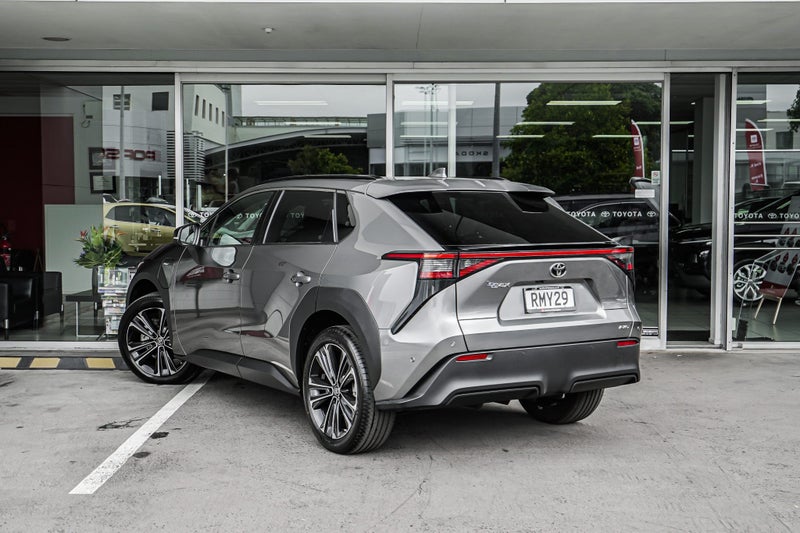 2025 Toyota bZ4X Motion BEV AWD SUV/5D/5S image 3