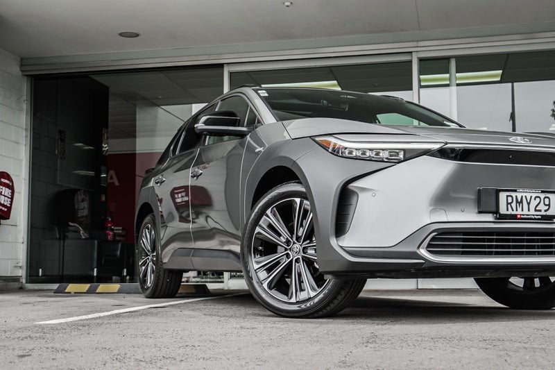 2025 Toyota bZ4X Motion BEV AWD SUV/5D/5S image 4