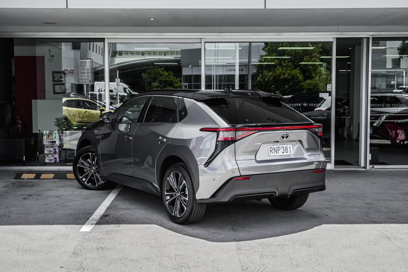 2025 Toyota bZ4X Motion BEV AWD SUV/5D/5S image 3