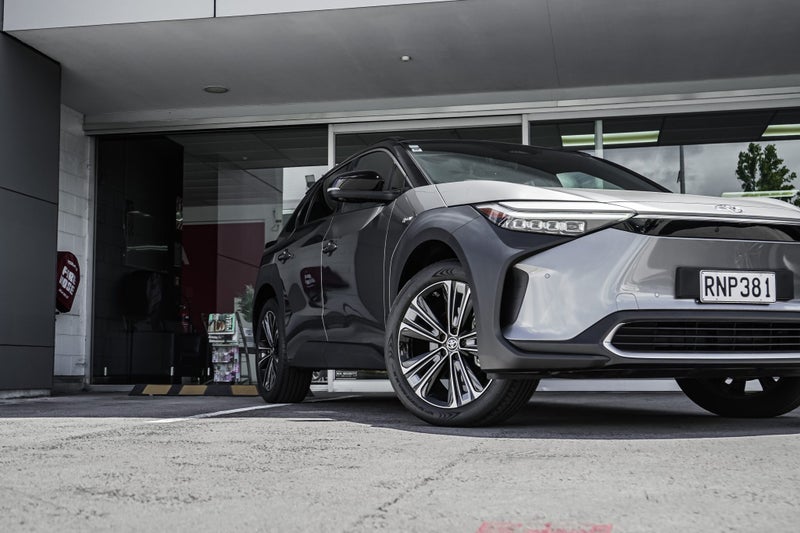 2025 Toyota bZ4X Motion BEV AWD SUV/5D/5S image 4