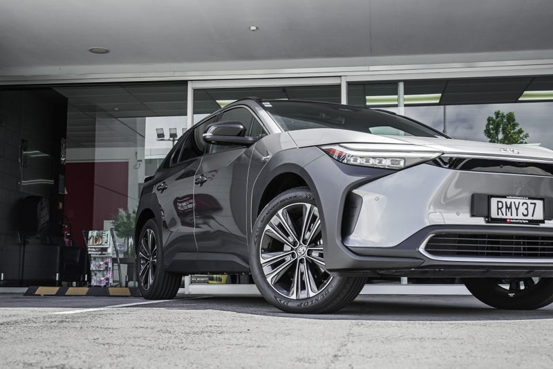 2025 Toyota bZ4X Motion BEV AWD SUV/5D/5S image 4