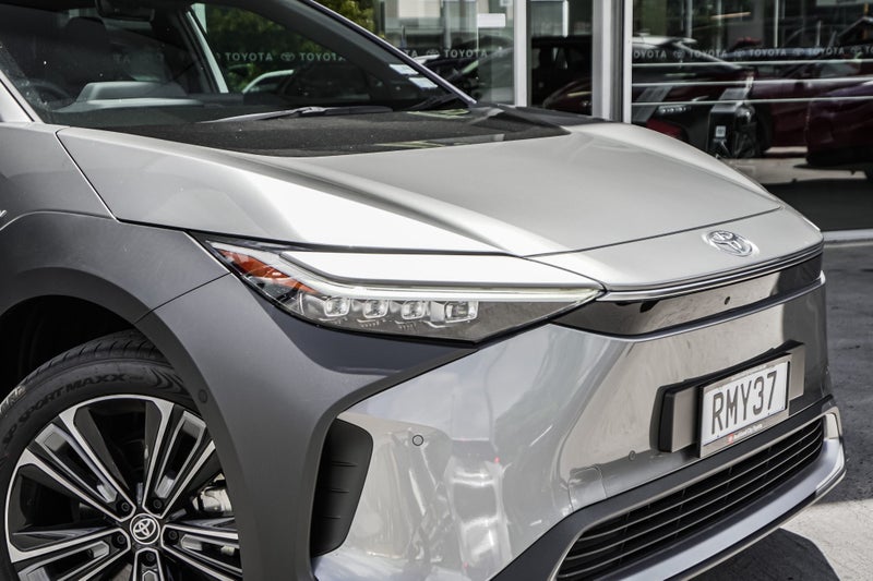 2025 Toyota bZ4X Motion BEV AWD SUV/5D/5S image 5