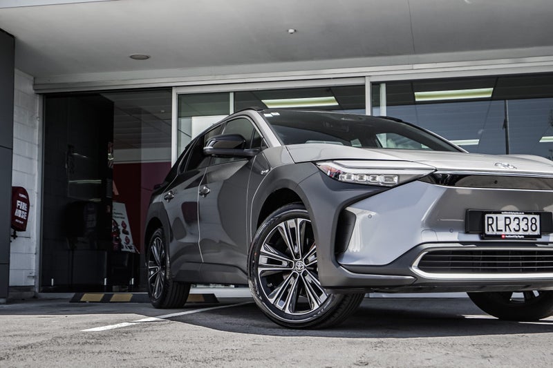 2025 Toyota bZ4X Motion BEV AWD SUV/5D/5S image 4