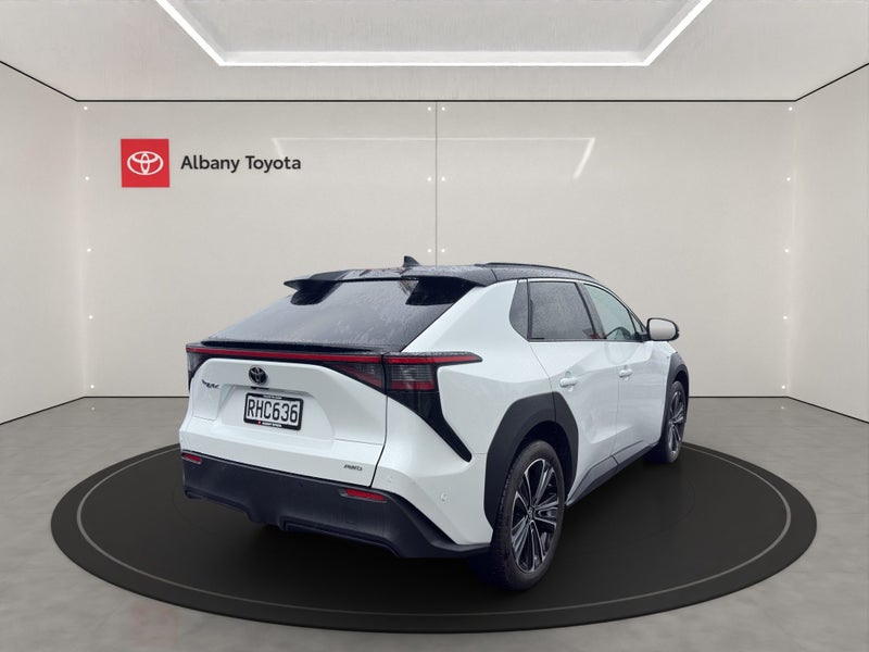 2025 Toyota bZ4X Motion BEV AWD SUV/5D/5S (YEAM... image 3