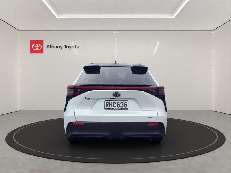 2025 Toyota bZ4X Motion BEV AWD SUV/5D/5S (YEAM... image 4