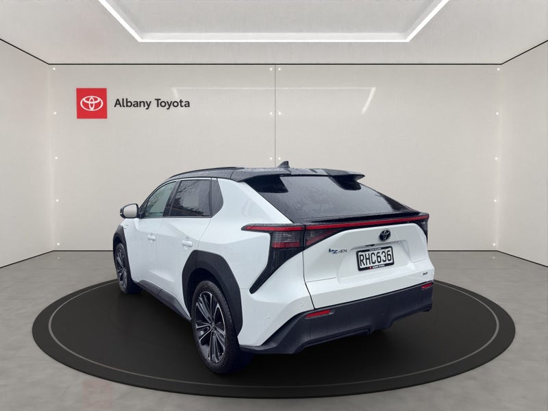 2025 Toyota bZ4X Motion BEV AWD SUV/5D/5S (YEAM... image 5