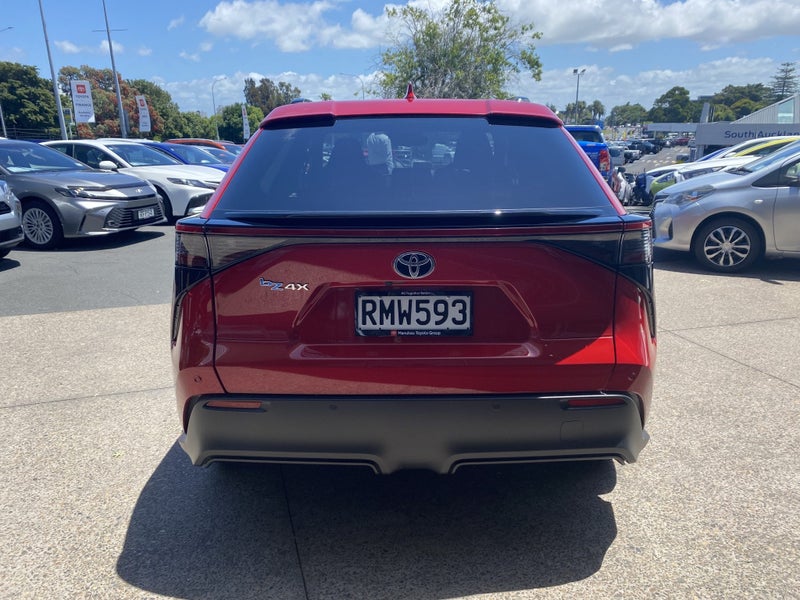 2025 Toyota bZ4X Pure BEV FWD SUV/5D/5S image 3