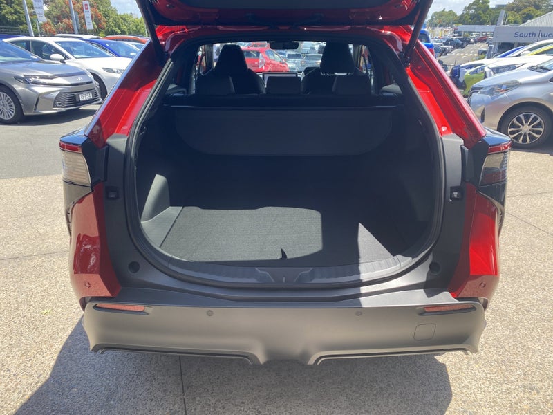 2025 Toyota bZ4X Pure BEV FWD SUV/5D/5S image 4