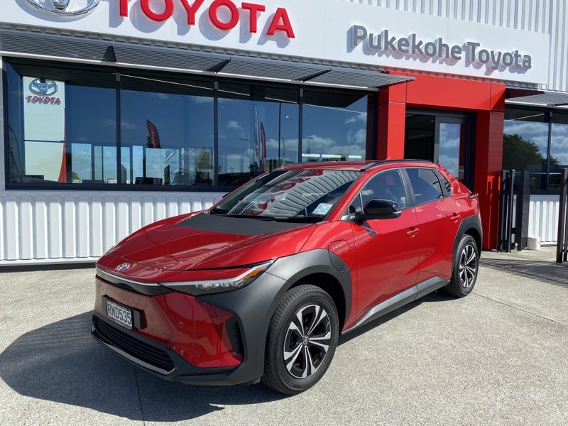 2025 Toyota bZ4X Pure BEV FWD SUV/5D/5S image 1