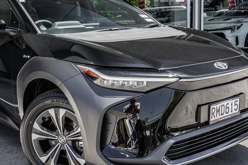 2025 Toyota bZ4X Pure BEV FWD SUV/5D/5S image 5