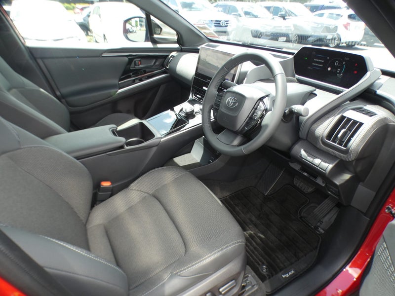 2025 Toyota bZ4X Pure BEV FWD SUV/5D/5S (XEAP-NM1) image 3