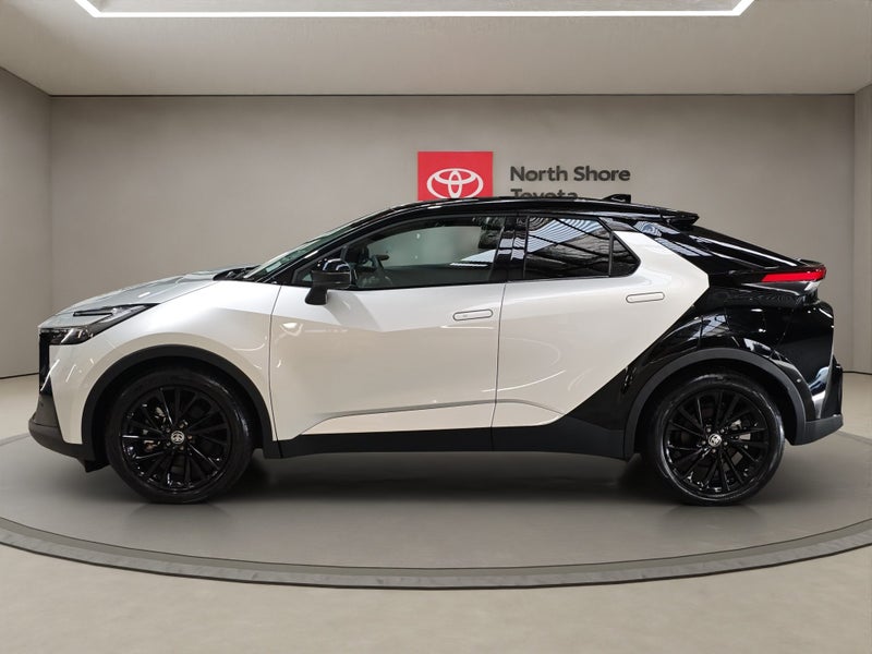 2025 Toyota C-HR GR Sport 2.0L Hybrid AWD SUV image 4