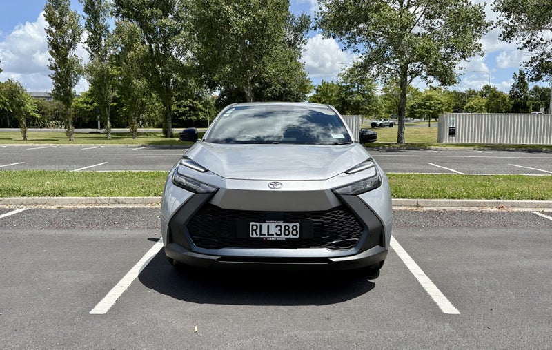 2025 Toyota C-HR GX 1.8P HEV CVT FWD SUV/5D/5S image 2