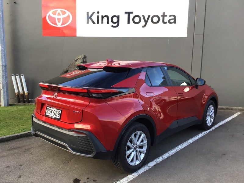 2025 Toyota C-HR GX 1.8P HEV CVT FWD SUV/5D/5S... image 5