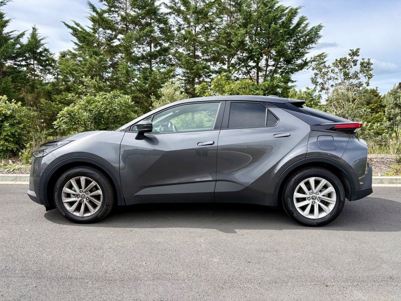 2025 Toyota C-HR GX 1.8P HEV CVT FWD SUV/5D/5S image 4