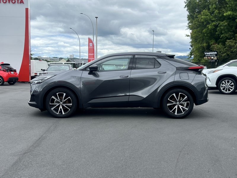 2025 Toyota C-HR GXL 1.8 Hybrid SUV image 5