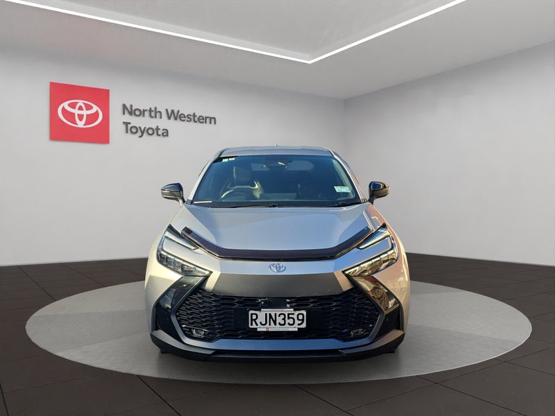 2025 Toyota C-HR GXL 1.8L Hybrid FWD Hatchback image 2