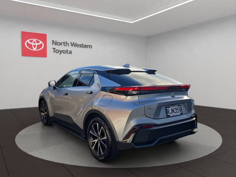 2025 Toyota C-HR GXL 1.8L Hybrid FWD Hatchback image 5