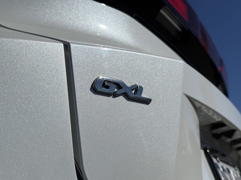 2025 Toyota C-HR GXL 1.8P FWD HYBRID CERTIFIED image 2