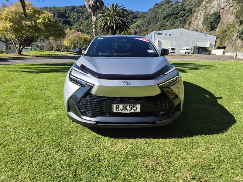 2025 Toyota C-HR GXL 1.8P Hybrid image 2
