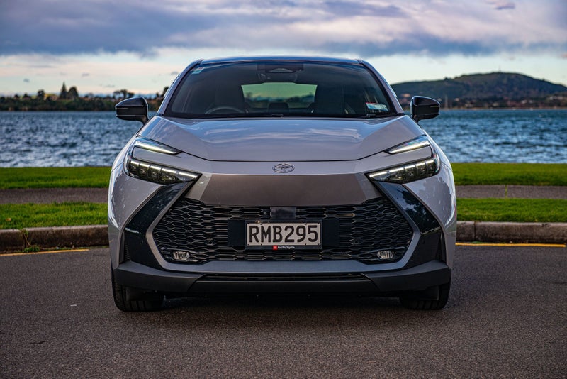 2025 Toyota C-HR GXL HEV image 2
