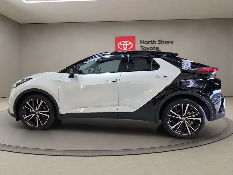 2025 Toyota C-HR Limited 1.8L Hybrid 2WD SUV image 4