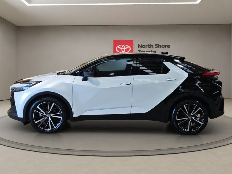 2025 Toyota C-HR Limited 1.8L Hybrid FWD SUV image 4