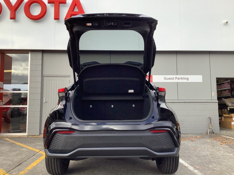 2025 Toyota C-HR Limited 1.8P HEV image 5