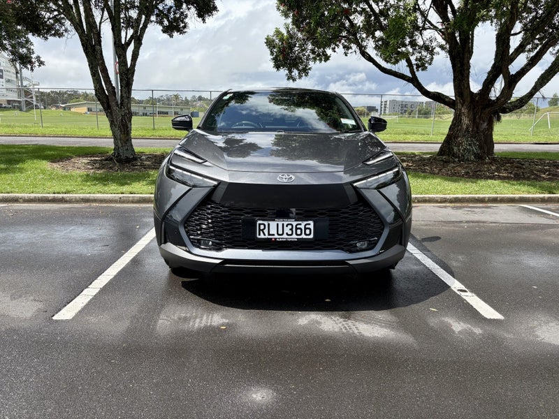 2025 Toyota C-HR Limited 1.8P HEV CVT FWD SUV/5... image 2