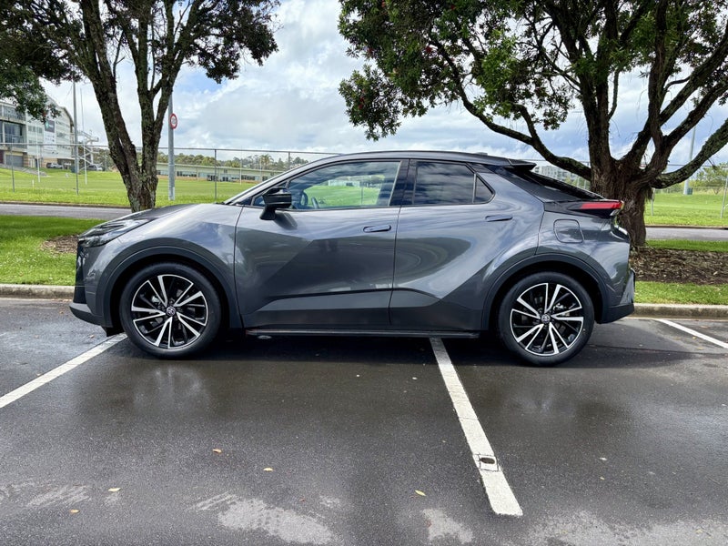 2025 Toyota C-HR Limited 1.8P HEV CVT FWD SUV/5... image 4