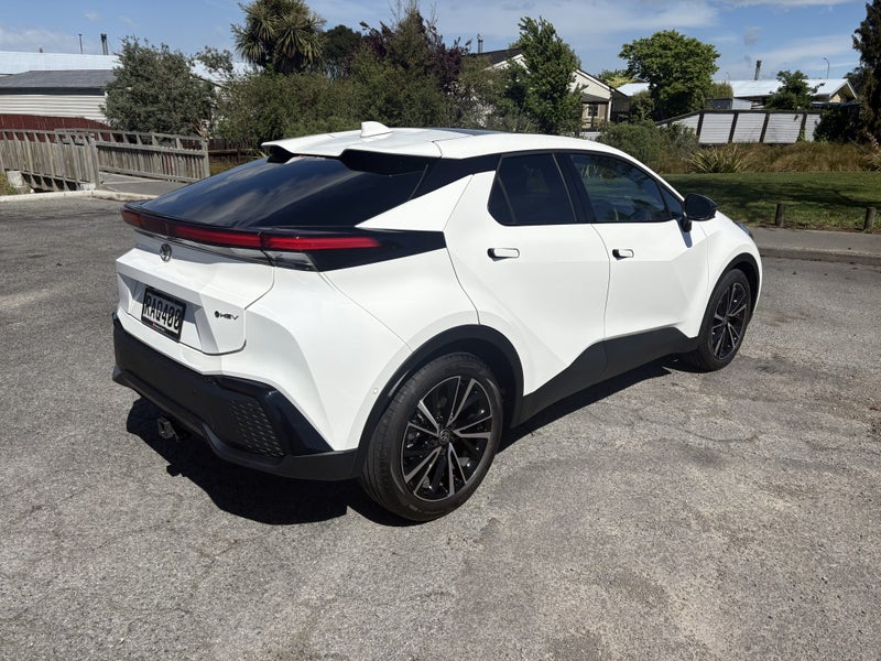 2025 Toyota C-HR Limited 1.8P HEV CVT FWD SUV/5... image 5