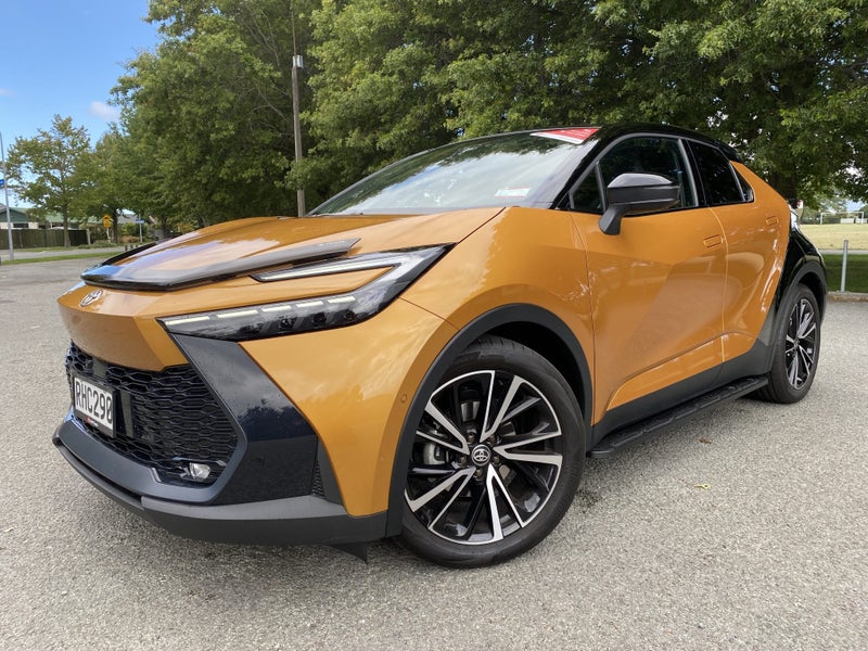 2025 Toyota C-HR Limited 1.8P HEV CVT FWD SUV/5... image 3