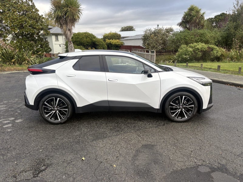 2025 Toyota C-HR Limited 1.8P HEV CVT FWD SUV/5... image 3