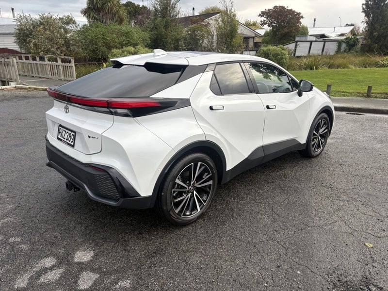 2025 Toyota C-HR Limited 1.8P HEV CVT FWD SUV/5... image 4