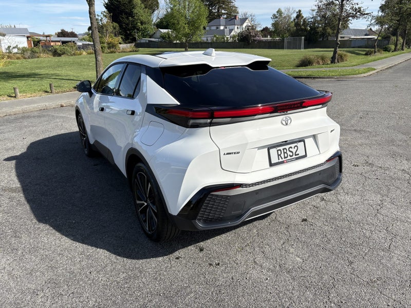 2025 Toyota C-HR Limited 1.8P HEV CVT FWD SUV/5... image 2