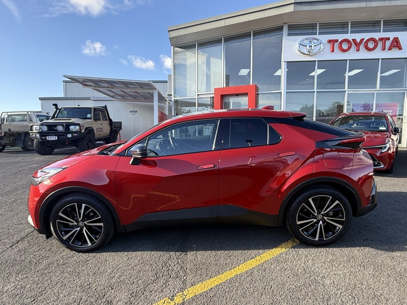 2025 Toyota C-HR Limited 1.8P HEV CVT FWD SUV/5... image 2