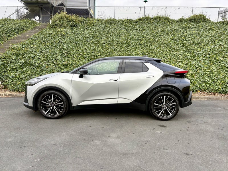 2025 Toyota C-HR Limited 1.8P HEV CVT FWD SUV/5... image 4