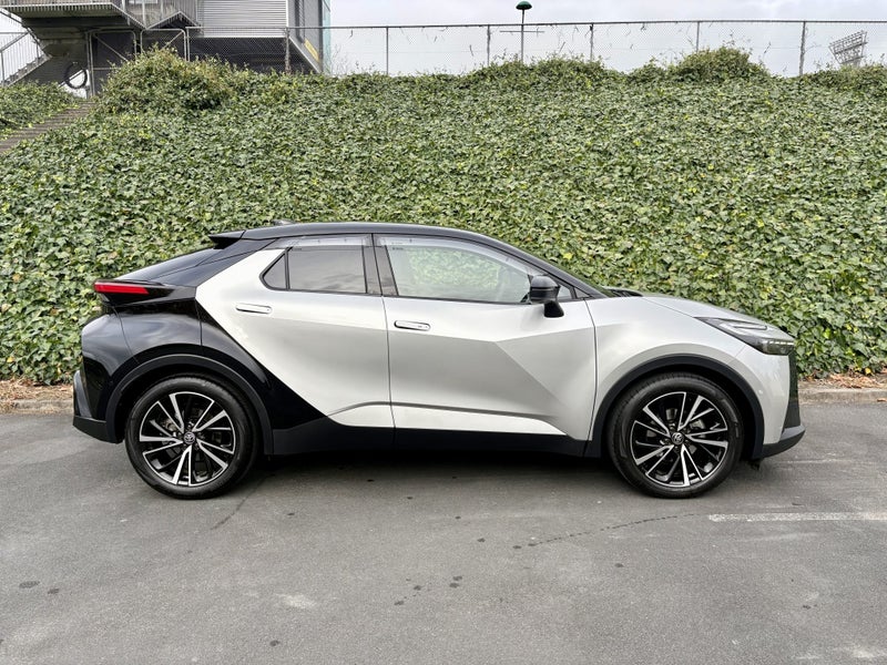 2025 Toyota C-HR Limited 1.8P HEV CVT FWD SUV/5... image 5