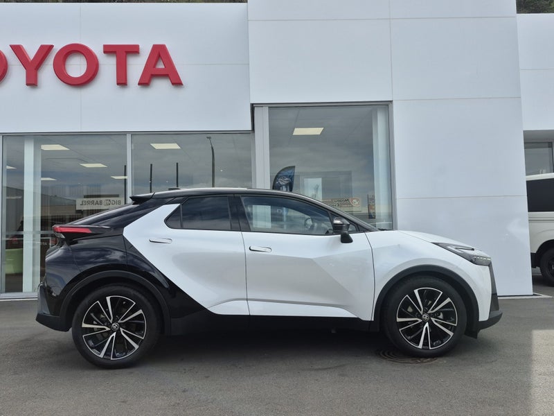2025 Toyota C-HR Limited 1.8P HYBRID image 2