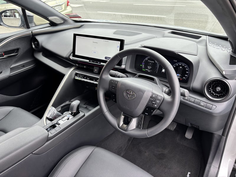 2025 Toyota C-HR Limited 1.8P Hybrid CVT image 2