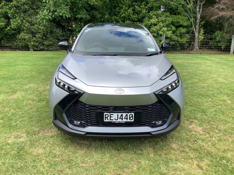 2025 Toyota C-HR Limited 1.8P Hybrid Electric V... image 2