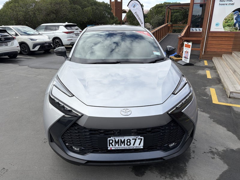 2025 Toyota C-HR Limited image 2