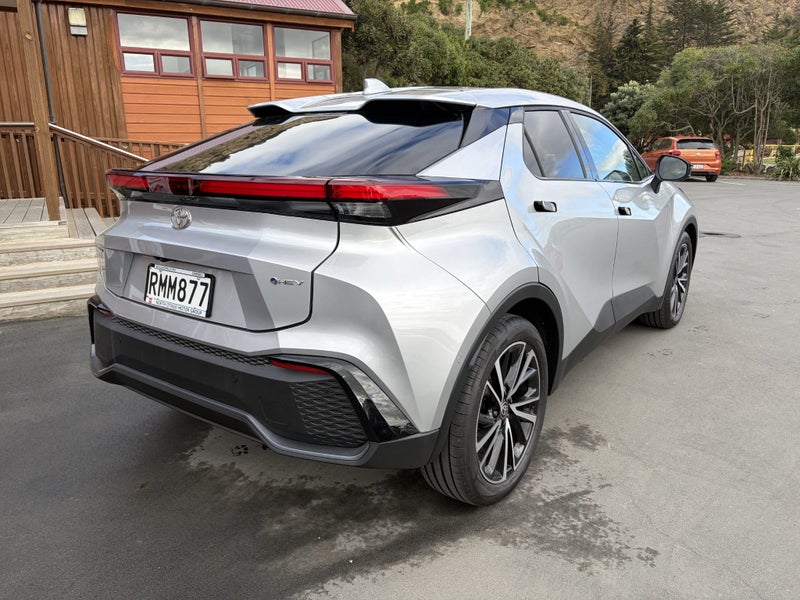 2025 Toyota C-HR Limited image 3