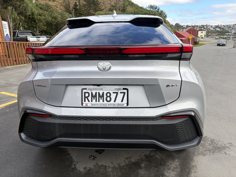 2025 Toyota C-HR Limited image 4