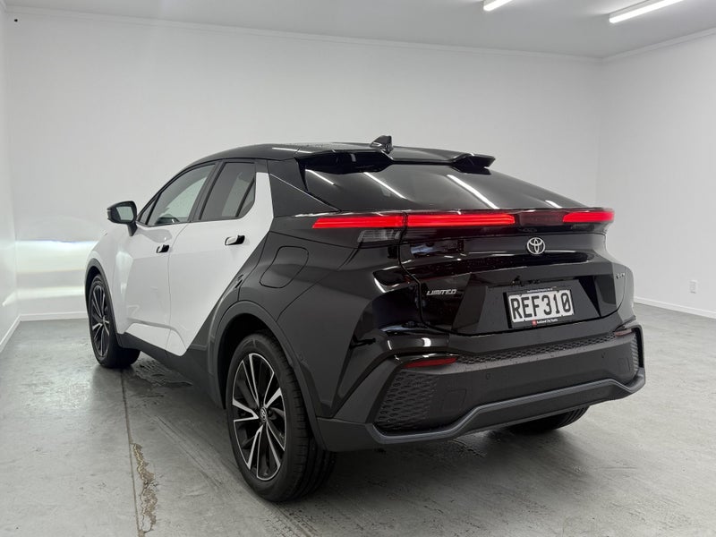 2025 Toyota C-HR LIMITED image 2